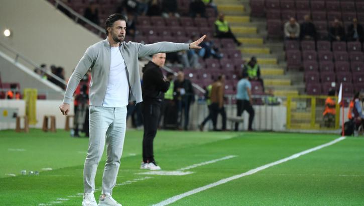 Hatayspor Teknik Direktörü Ömer Erdoğan, görevinden istifa ettiğini açıkladı.