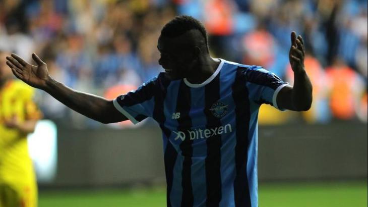 Mario Balotelli'nin 5 gollük performansı dünya gündeminde