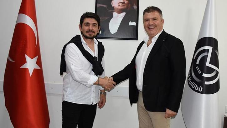 Manisa FK'da Taner Savut bir kez daha ayrıldı