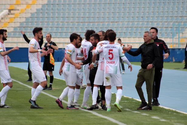 Karşıyaka uzun aradan şikayetçi