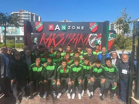 Karşıyaka'yı efsaneler uğurladı