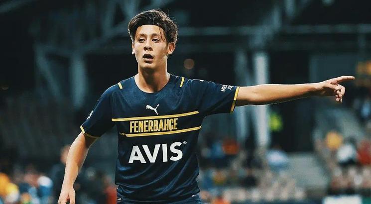 Fenerbahçe'de Arda Güler'e durmak yok!