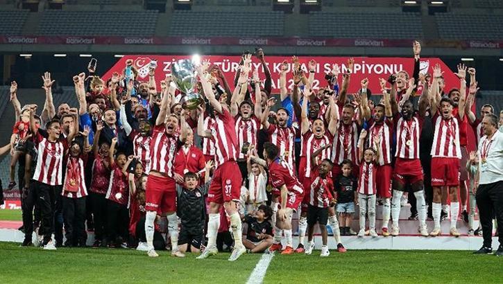 Sivasspor, Avrupa Ligi'ne play off turundan başlayacak