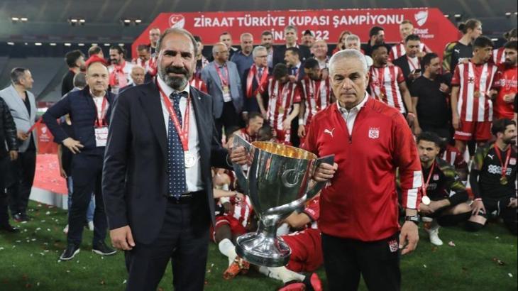 Sivasspor'da Rıza Çalımbay'dan 'Göreve hazırım' mesajı