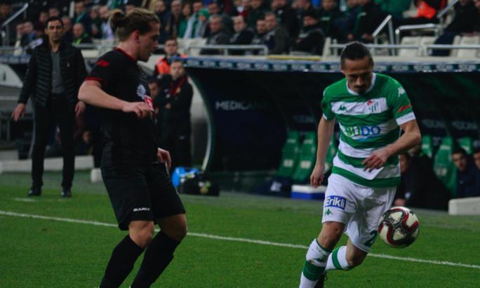 Bursaspor agresif bir görüntü çiziyor