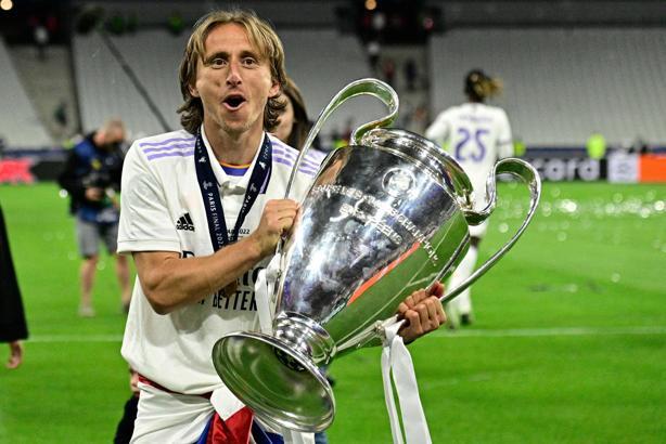 Luka Modric, en az bir sezon daha Real Madrid'de