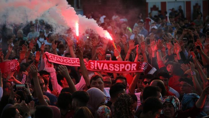 Kupa kutlamasına Sivasspor tarafından yoğun ilgi
