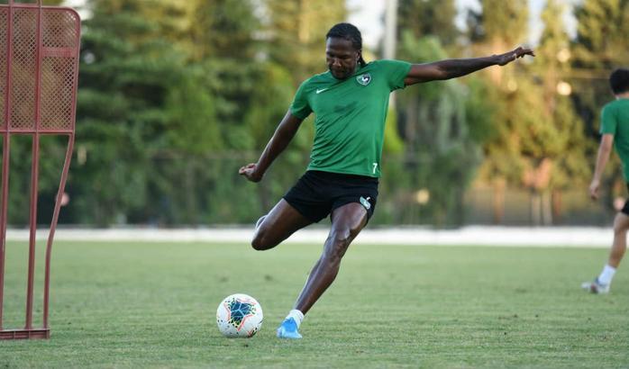 Hugo Rodallega: Pes etmiş değiliz