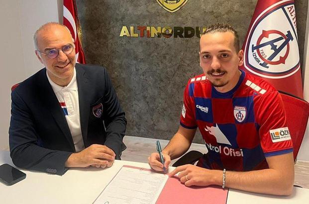 Bertuğ Bayar, Altınordu'ya transfer oldu