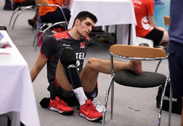 Altekma, Emre Tayaz'ı bırakmadı