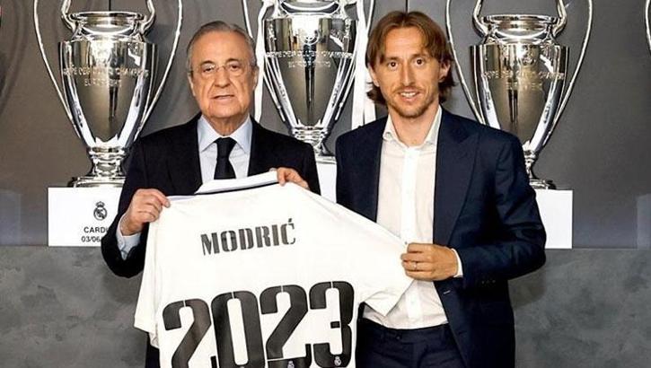 Modric, 1 yıl daha Real Madrid'de