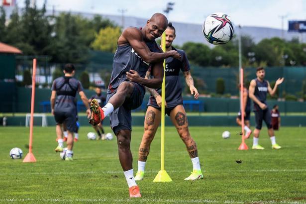 Son dakika! Trabzonspor'da Nwakaeme ülkesine gitti