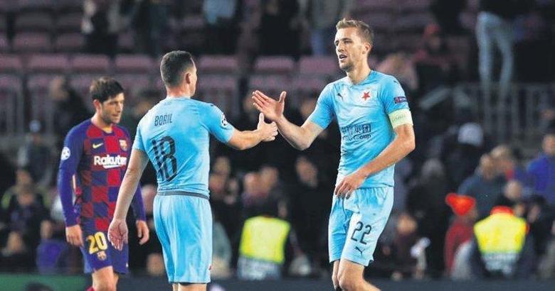 Slavia Prag'dan az parayla çok iş