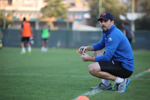 Erol Bulut: Trabzonspor'dan 3 puan almaya çalışacağız