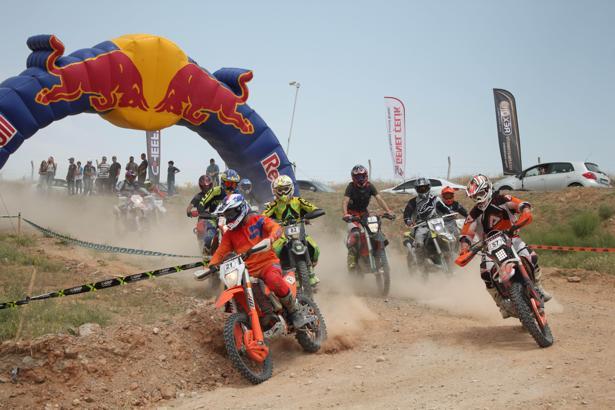 Enduro Fest 22 yarışları başladı