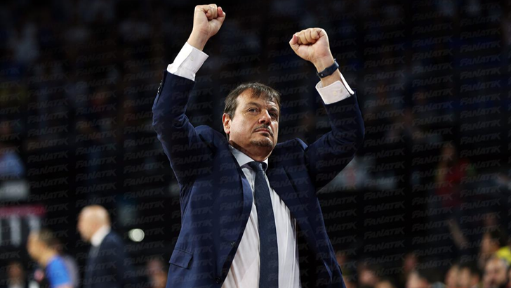 Ergin Ataman: Ülker Arena'ya bir kez daha o kupayı kaldırmaya gideceğiz
