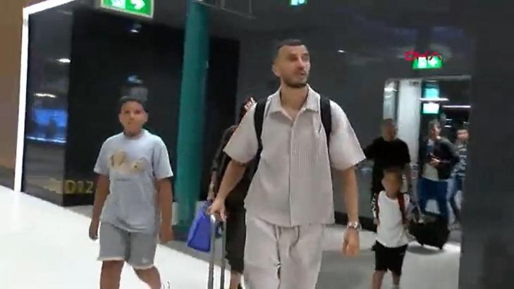 Beşiktaş'ın yeni transferi Romain Saiss, İstanbul'da!