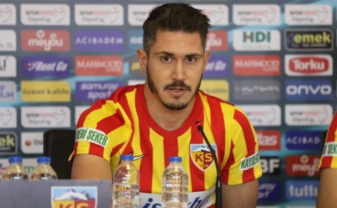 Son dakika Beşiktaş haberi! Mert Çetin kararı...