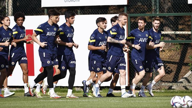 Fenerbahçe günü çift antrenmanla tamamladı