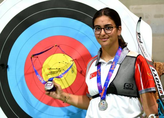 Şampiyon okçu Sıla Özdemir'in yeni hedefi olimpiyat