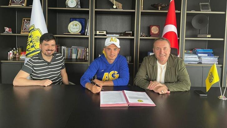 Ankaragücü, Fıratcan Üzüm'ü kadrosuna kattı