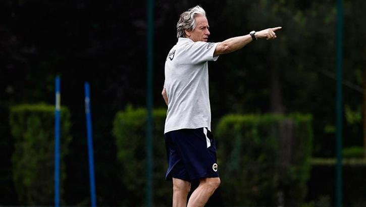 Son dakika Fenerbahçe haberi! Jorge Jesus'un zor kararı! 6 isimler yollar ayrılacak
