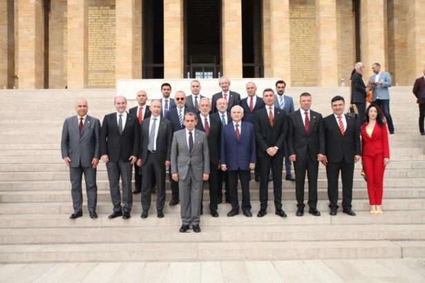 Galatasaray Başkanı Dursun Özbek, Anıtkabir'i ziyaret etti