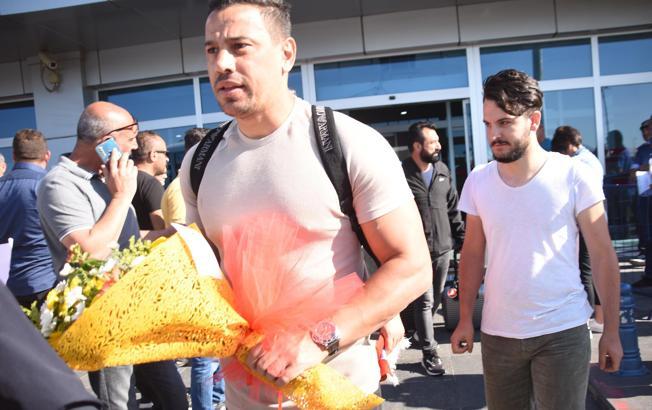 Kayserispor'un yeni teknik direktörü Çağdaş Atan kente geldi