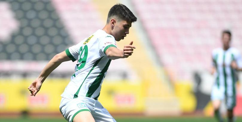 Son dakika: Fenerbahçe, Bursa'dan 17'lik Hamza Baran Arıkan'ı istedi