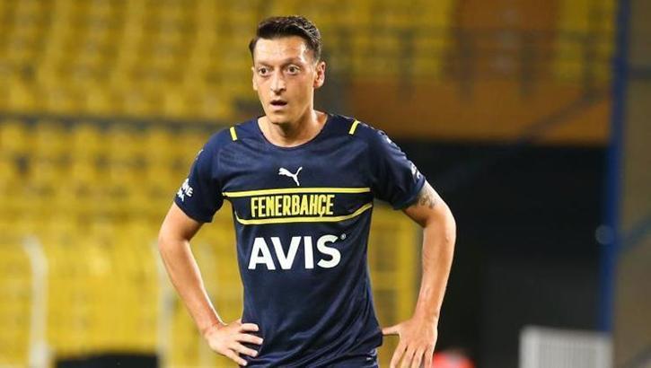Fenerbahçe'de Mesut Özil bilmecesi