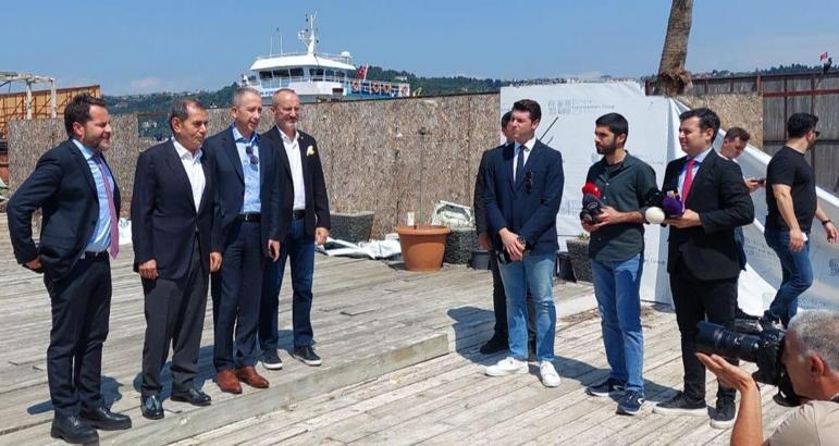 Dursun Özbek ve ekibi Galatasaray Adası'nı ziyaret etti