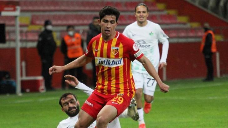 Kayserispor, Mehmet Eray Özbek ile 4 yıl daha