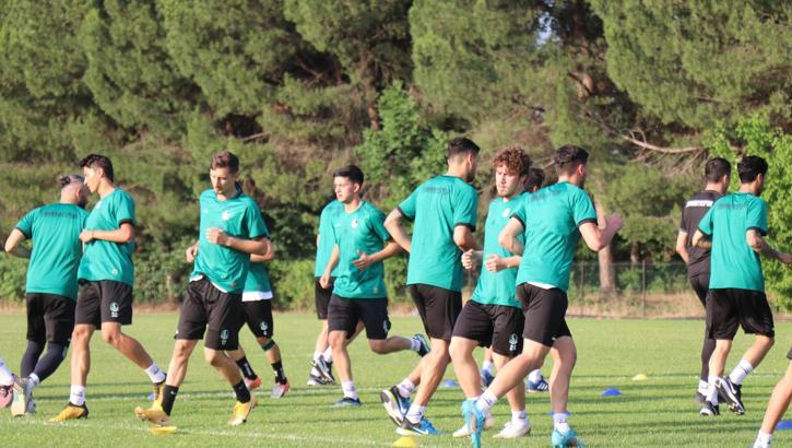 Sakaryaspor, yeni sezondaki çalışmalarını sürdürüyor