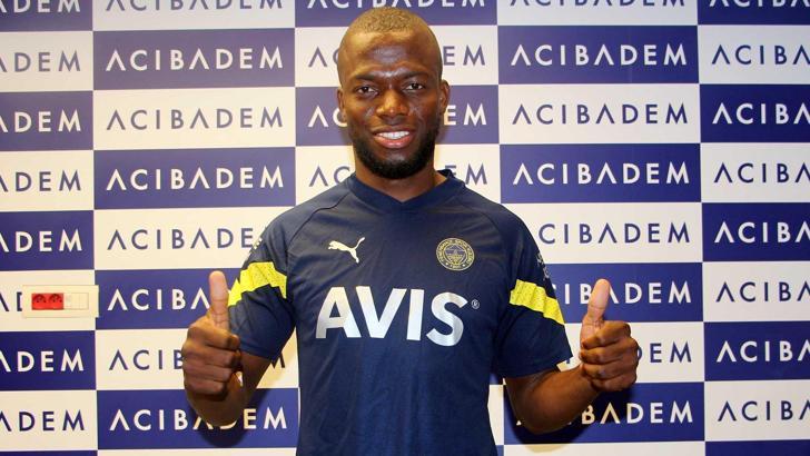 Fenerbahçe'de sağlık kontrolleri devam ediyor