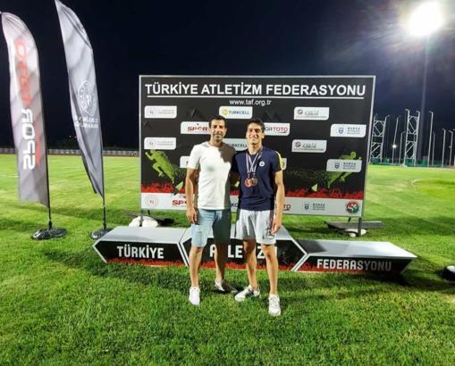 Milli atlet en iyi derecesini koştu