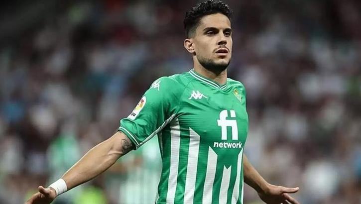 Son dakika Trabzonspor transfer haberi! Bartra karar aşamasında