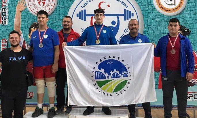 Ömer Gürmeriç, 102 kiloda Türkiye Şampiyonu!