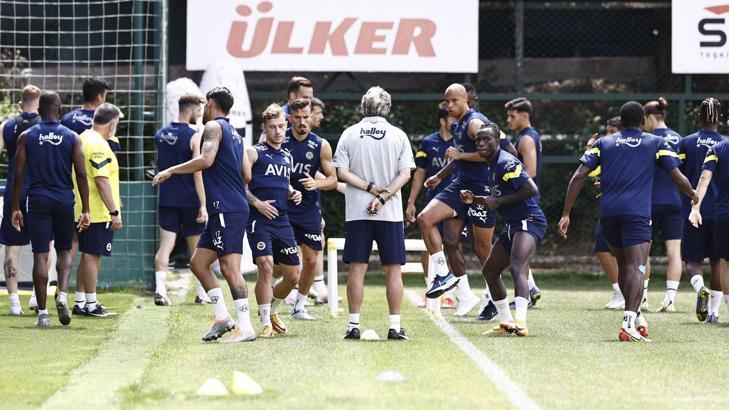 Fenerbahçe'de yeni sezon hazırlıkları devam etti