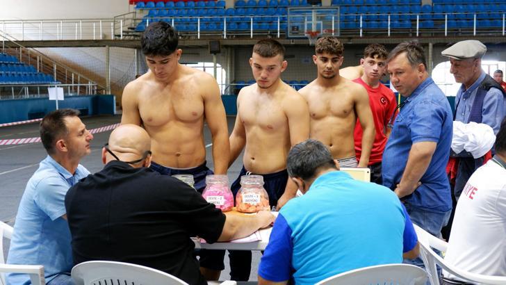 Kırkpınar'da güreşecek pehlivanların kayıtları başladı, rekor katılım bekleniyor