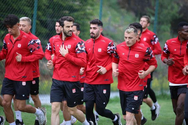 Sivasspor'un Bolu kampı başladı