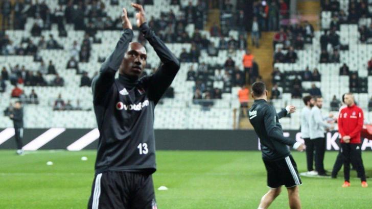 Son dakika! Beşiktaş'ta Atiba ile 1 yıl daha