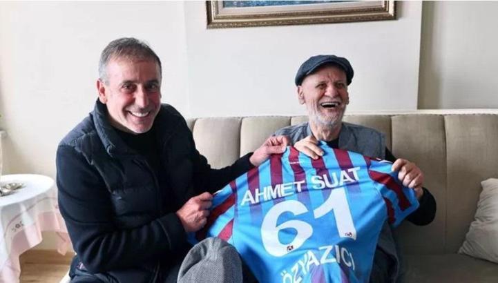Ahmet Suat Özyazıcı evinde kaza geçirdi!