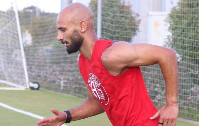 Antalyaspor'da Ömer Toprak ilk antrenmanına çıktı