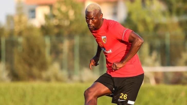 Kayserispor'da Mame Thiam'ın bonservis ücreti belli oldu