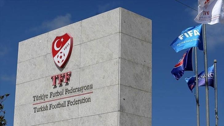 Deplasman tribünü yasağının önünü seyircisi az kulüpler açtı