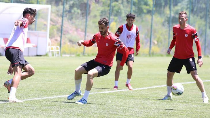 Sivasspor, pas ve pres çalıştı