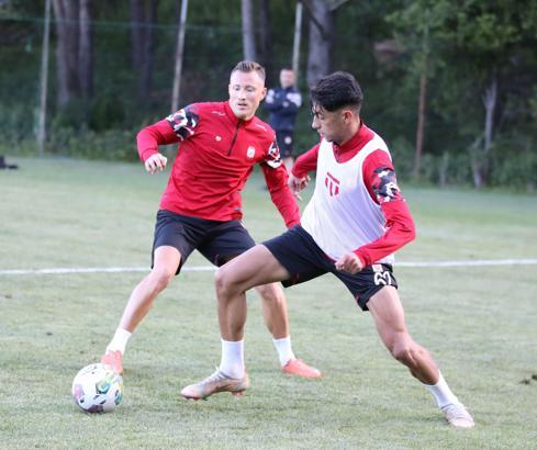 Sivasspor'da yeni sezon hazırlıkları devam etti