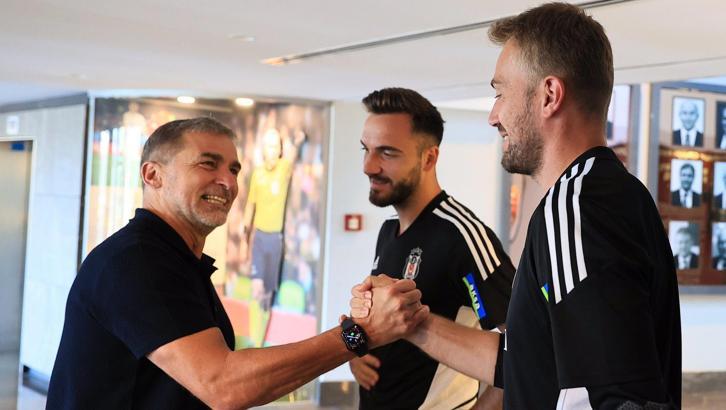 A Milli Takım Teknik Direktörü Stefan Kuntz, Beşiktaş'lı futbolcularla birlikte