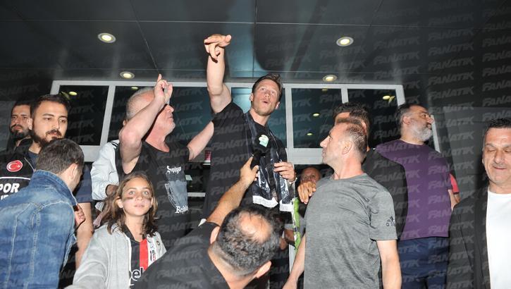 Beşiktaş'ın anlaşmaya vardığı Wout Weghorst, İstanbul'da!