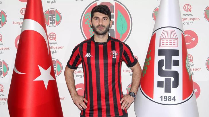 Turgutluspor'un golcüsü Sinan Akaydın gitti